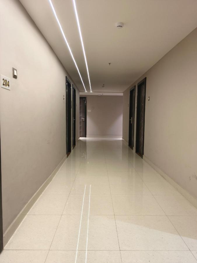 Hotel Sharma Regency Лакнау Екстериор снимка
